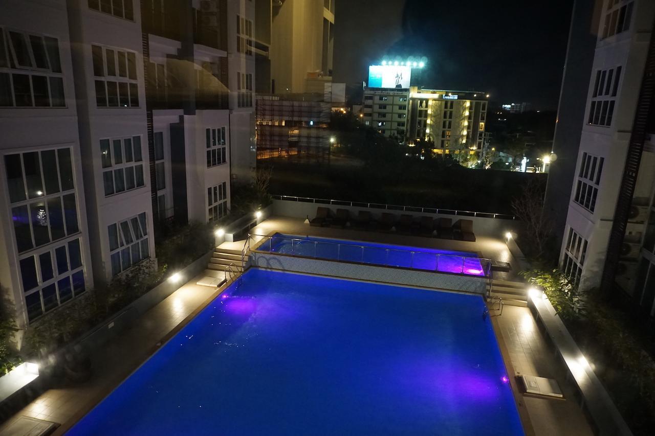 Pool View Room The Prio Chiang Mai Eksteriør bilde